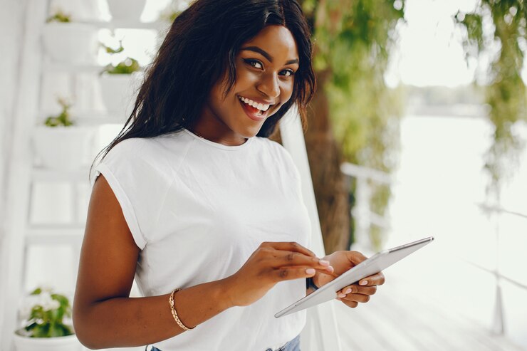 stylish-black-girl_1157-15554